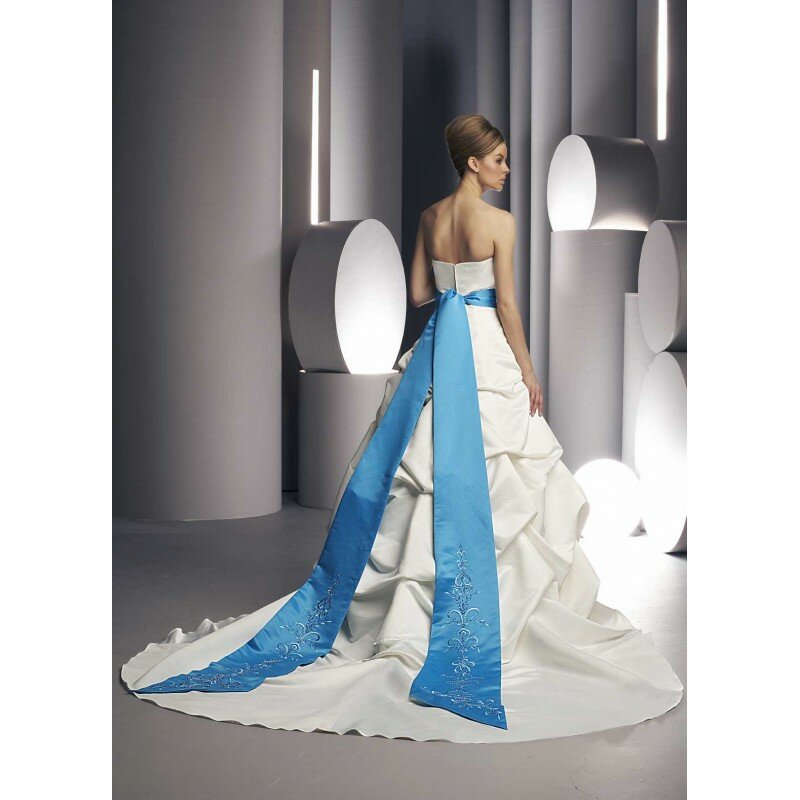 Light blue wedding dress Photo - 12