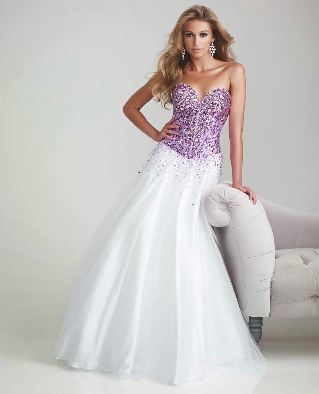Purple and white wedding dresses Photo - 12