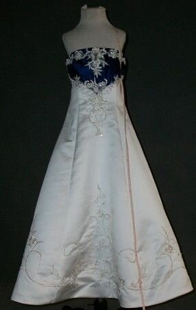 Royal blue wedding dresses Photo - 12