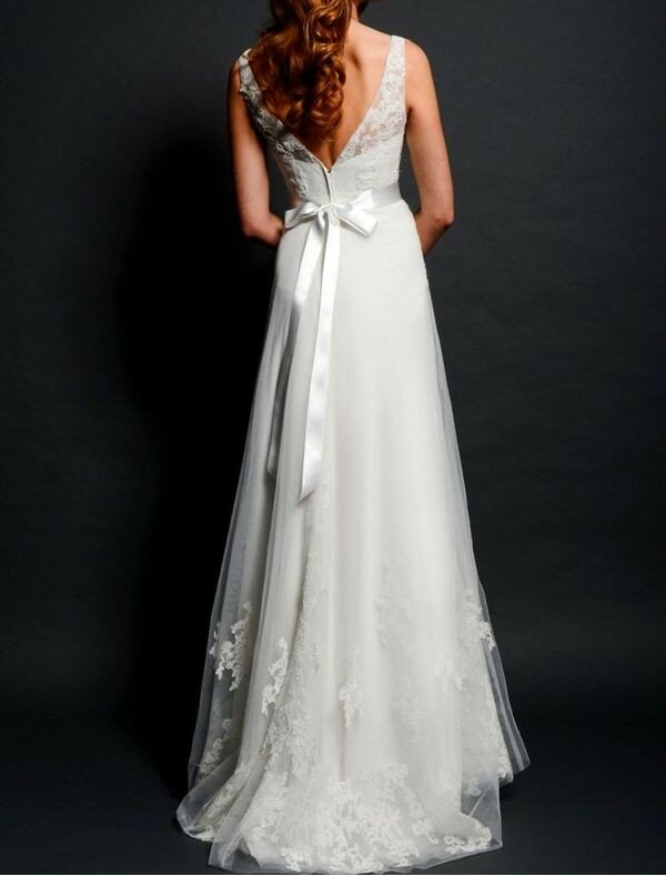 A line wedding dresses with straps Photo - 7