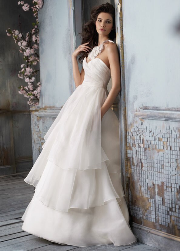 Top wedding dresses websites Photo - 4