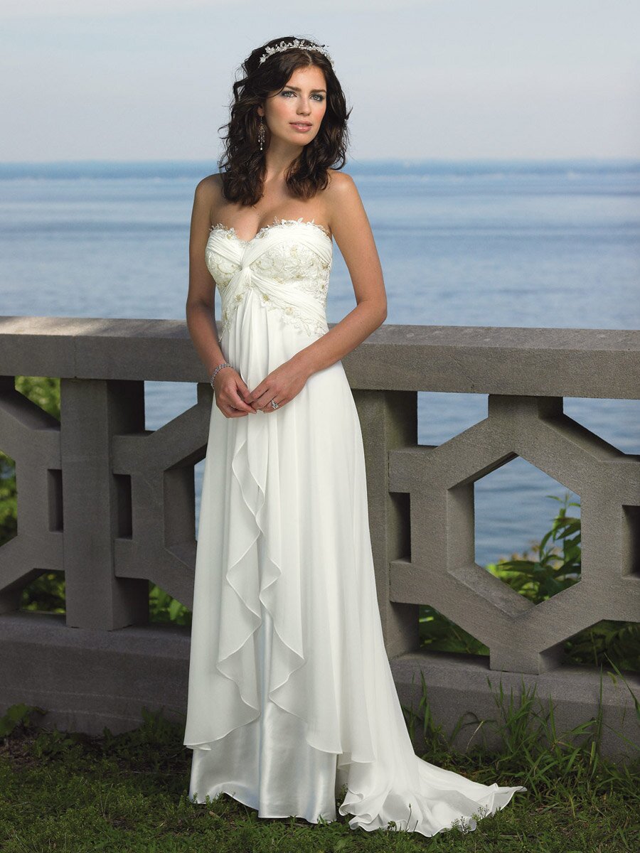 Wedding dresses for beach weddings Photo - 6