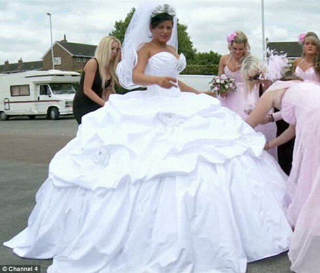Wedding dresses for fat girls Photo - 8