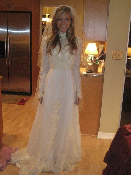 Wedding dresses for mom Photo - 4