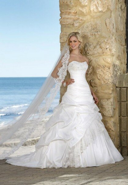 Wedding dresses for second weddings on the beach Photo - 3