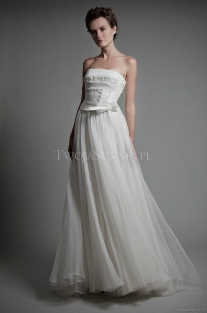 Wedding dresses for the second time around Photo - 10