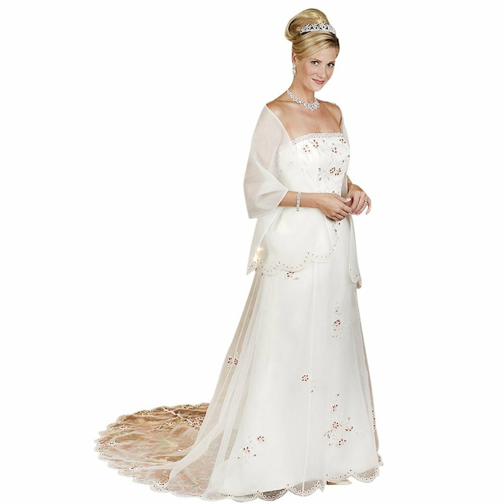 Wedding dresses for women over 50 years old 8