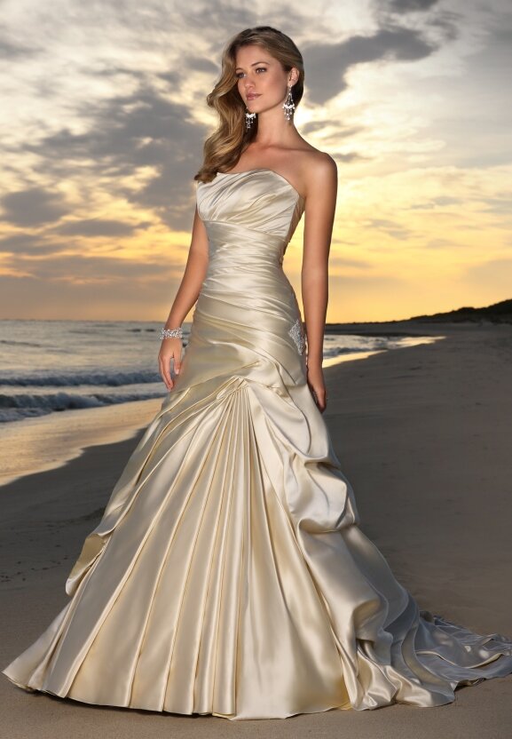 Wedding dresses ideas for beach wedding Photo - 9