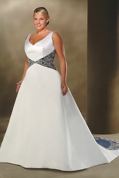 Wedding dresses plus size with sleeves Photo - 9