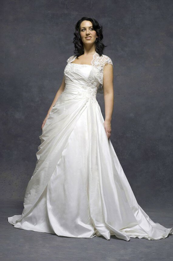 Wedding dresses plus size with sleeves Photo - 8