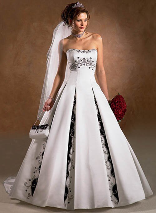 Wedding dresses with color Photo - 7