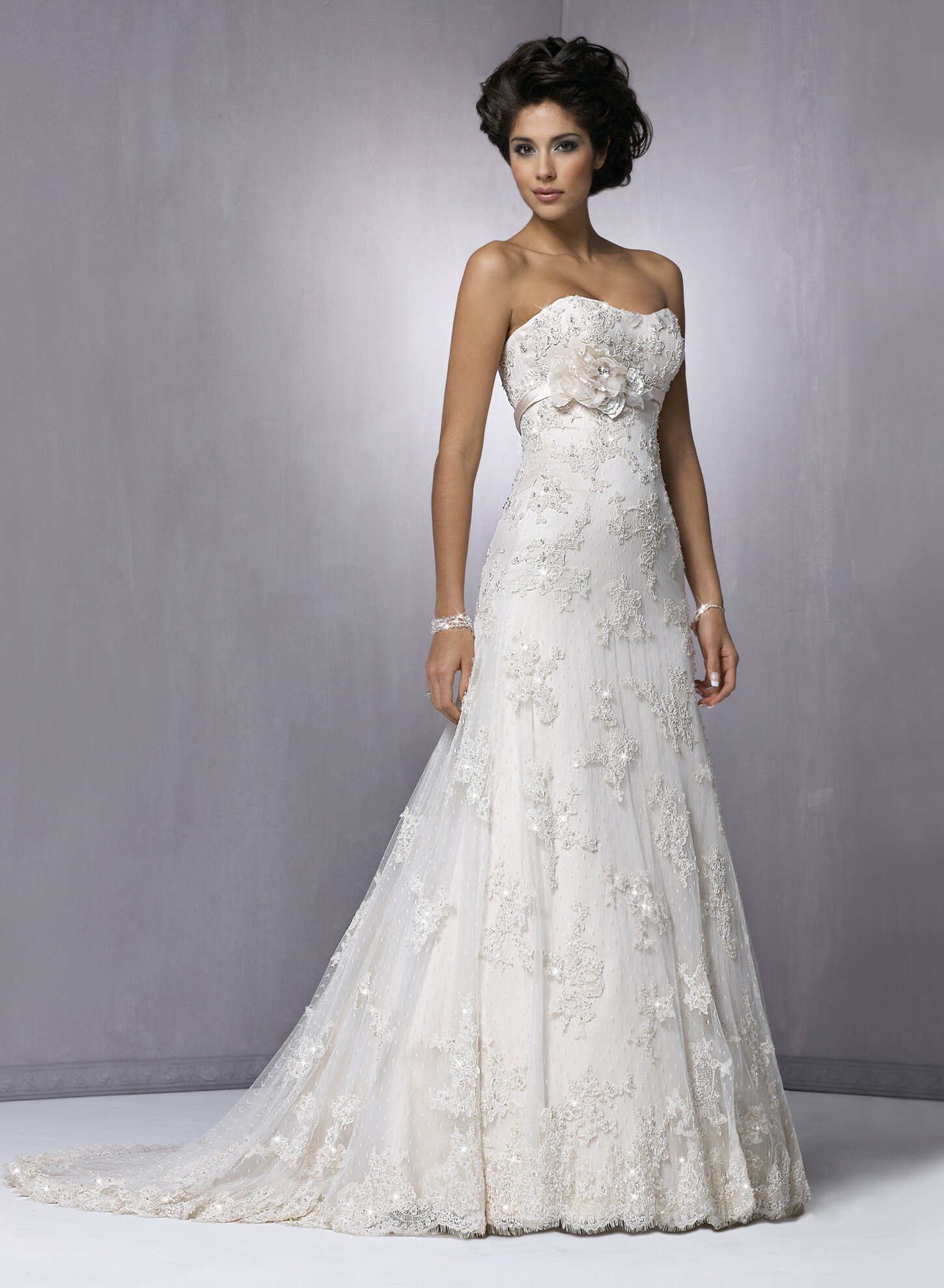 Wedding dresses with lace top Photo - 3