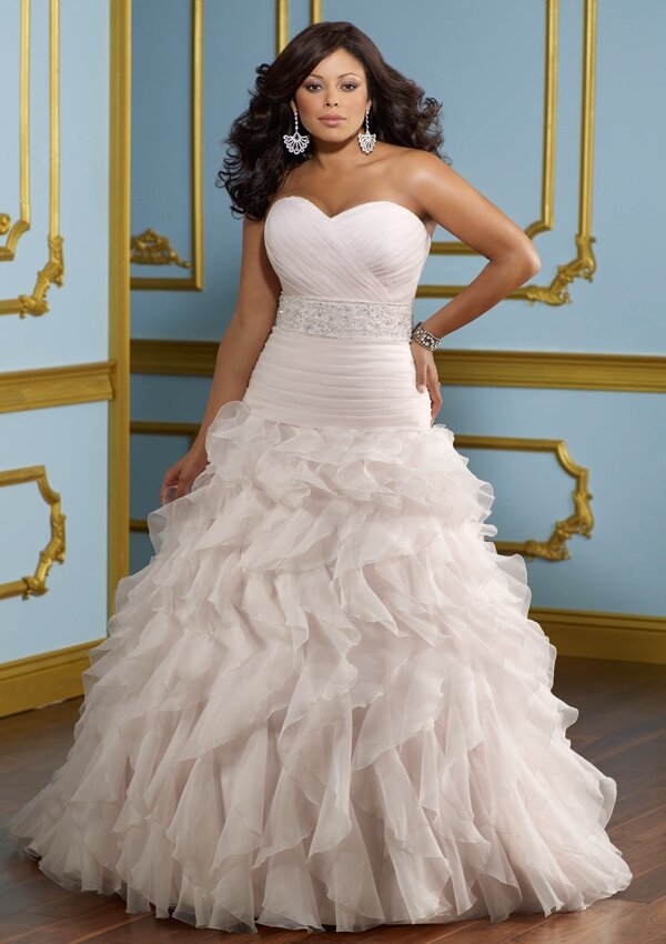 Wedding dresses with sleeves plus size Photo - 9
