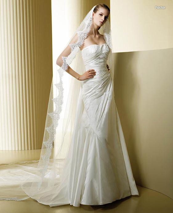 Wedding dresses with veil Photo - 1