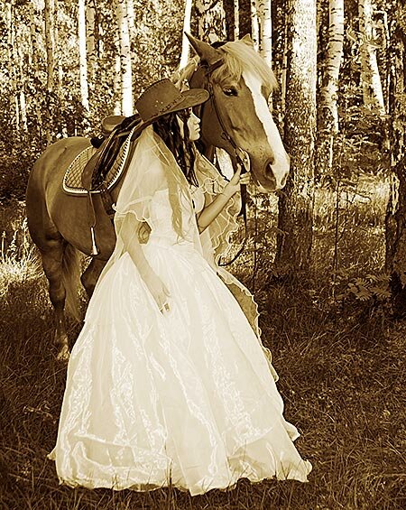 Western wedding dresses Photo - 9