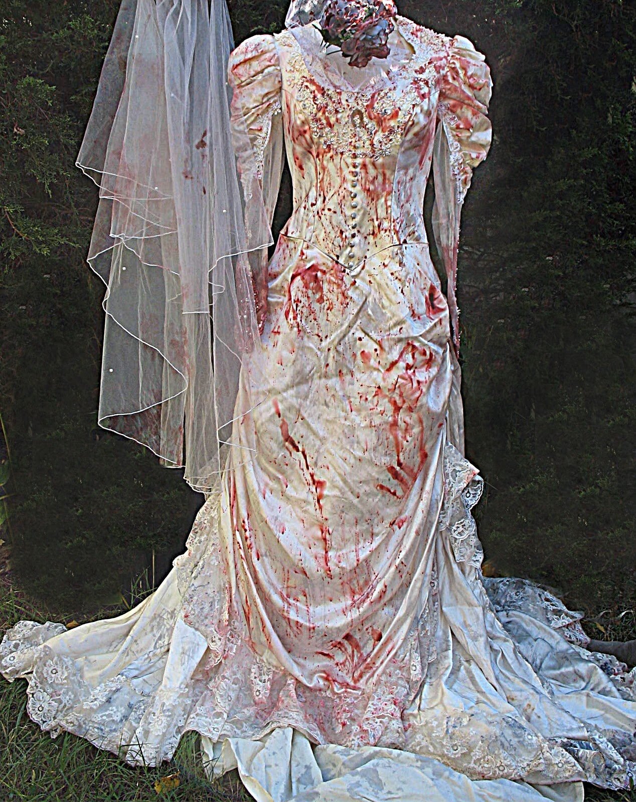 Zombie wedding dresses Photo - 1