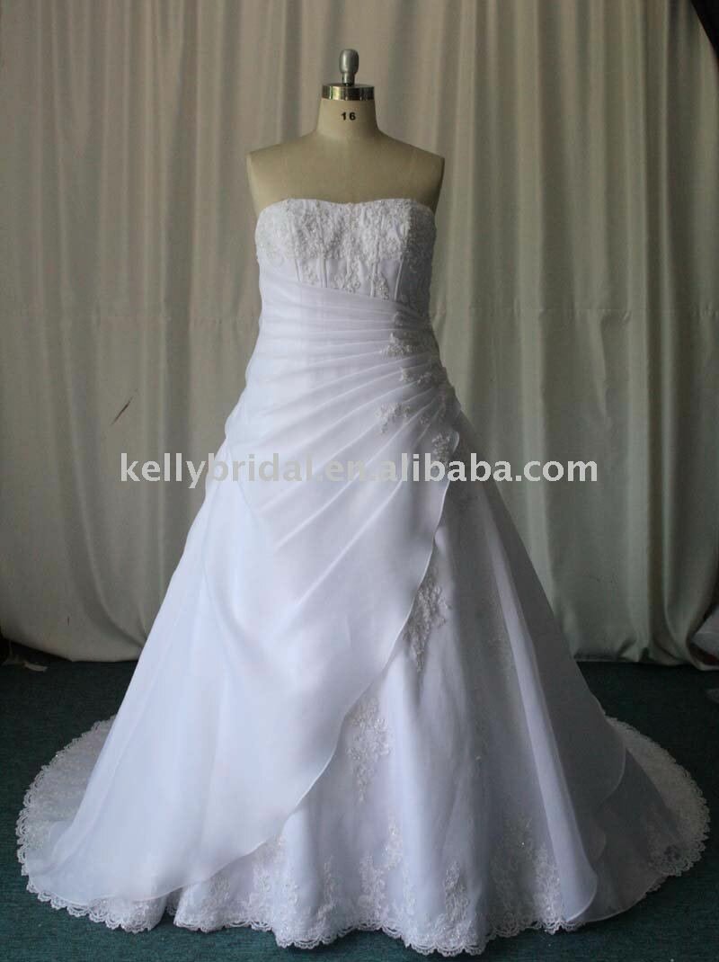 Wedding dresses for small chest photo - 5