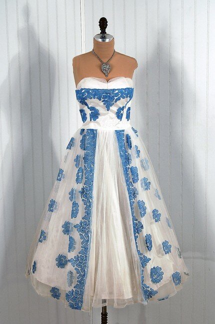 Blue and white wedding dresses Photo - 12