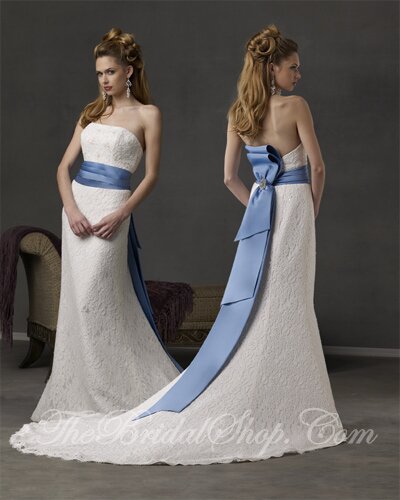 Blue and white wedding dresses Photo - 13