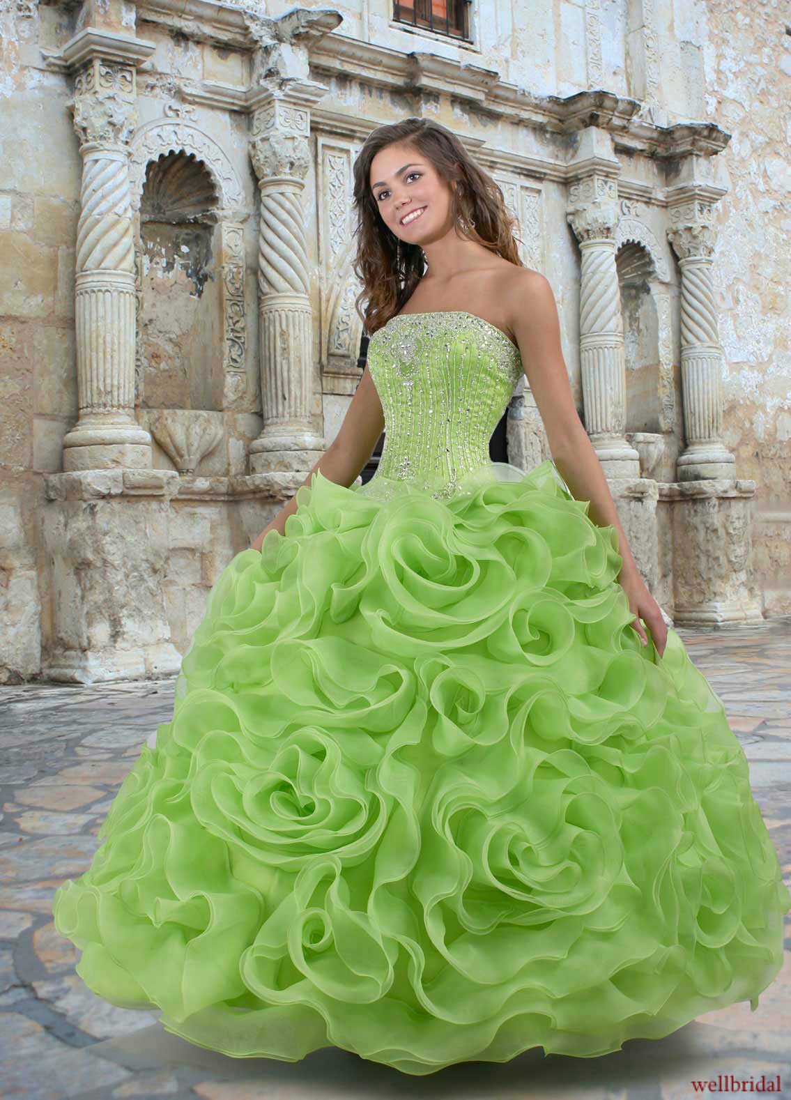 Green wedding dress Photo - 6