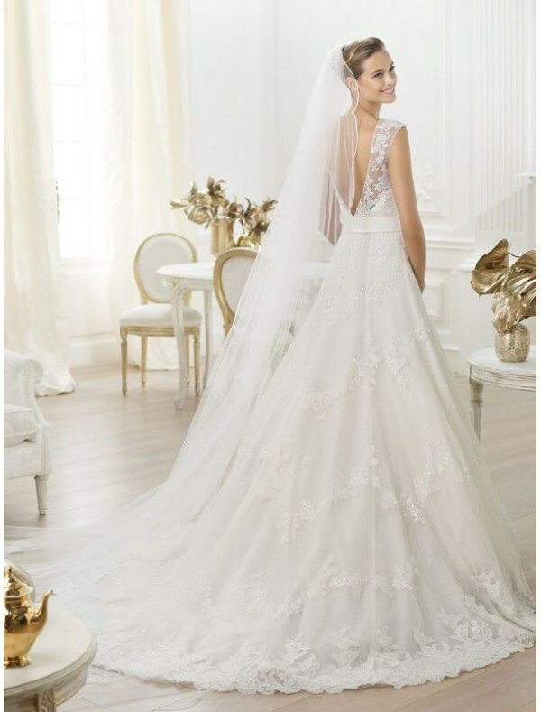 A line wedding dresses with cap sleeves Photo - 2