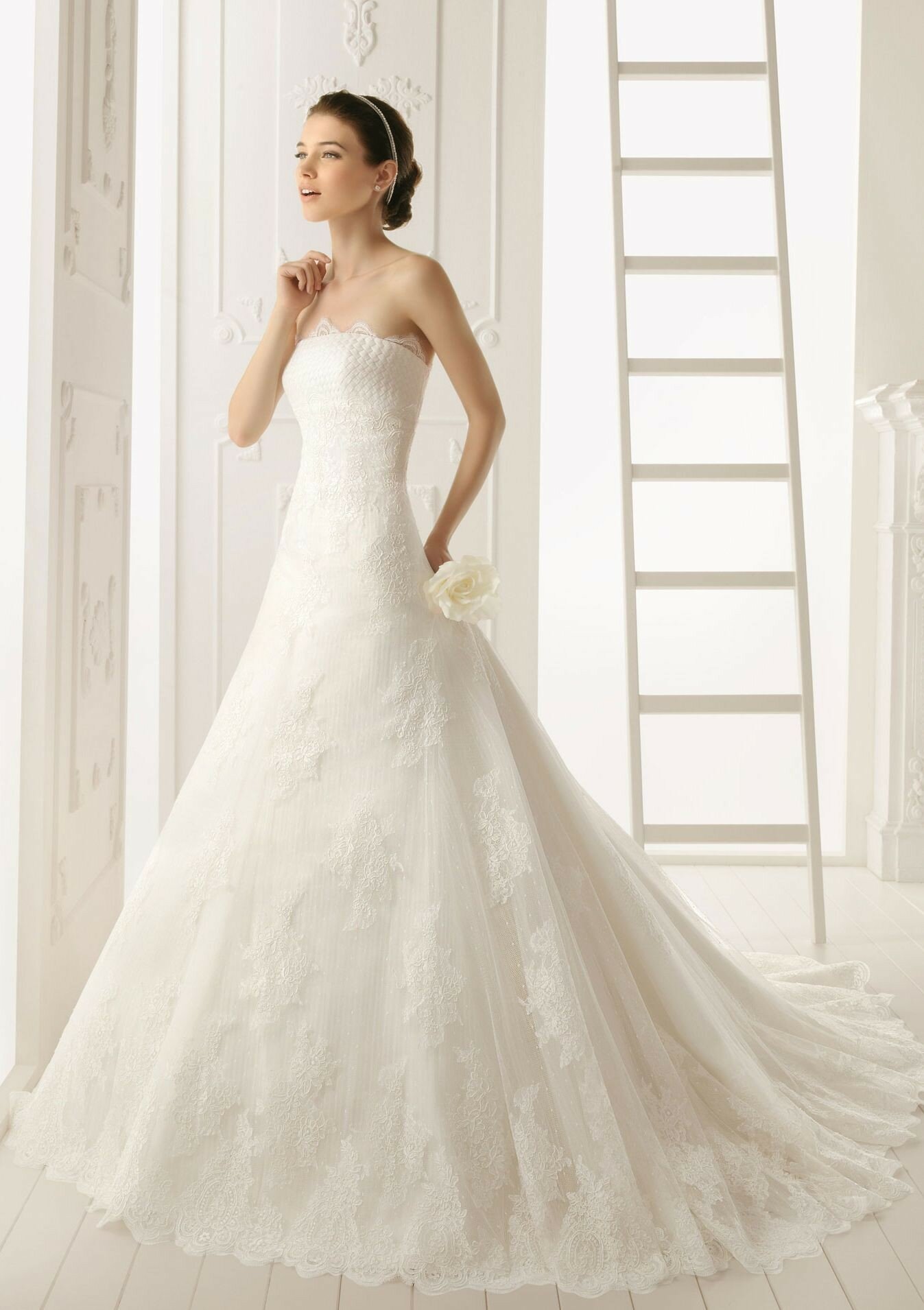 A line wedding dresses with cap sleeves Photo - 7