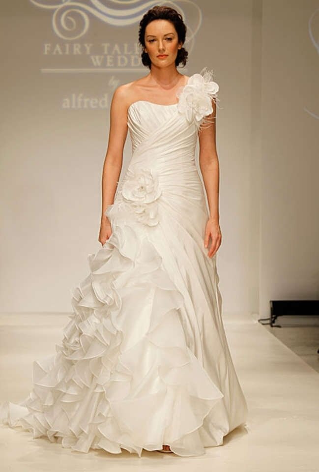Alfred Angelo ariel wedding dresses Photo - 9