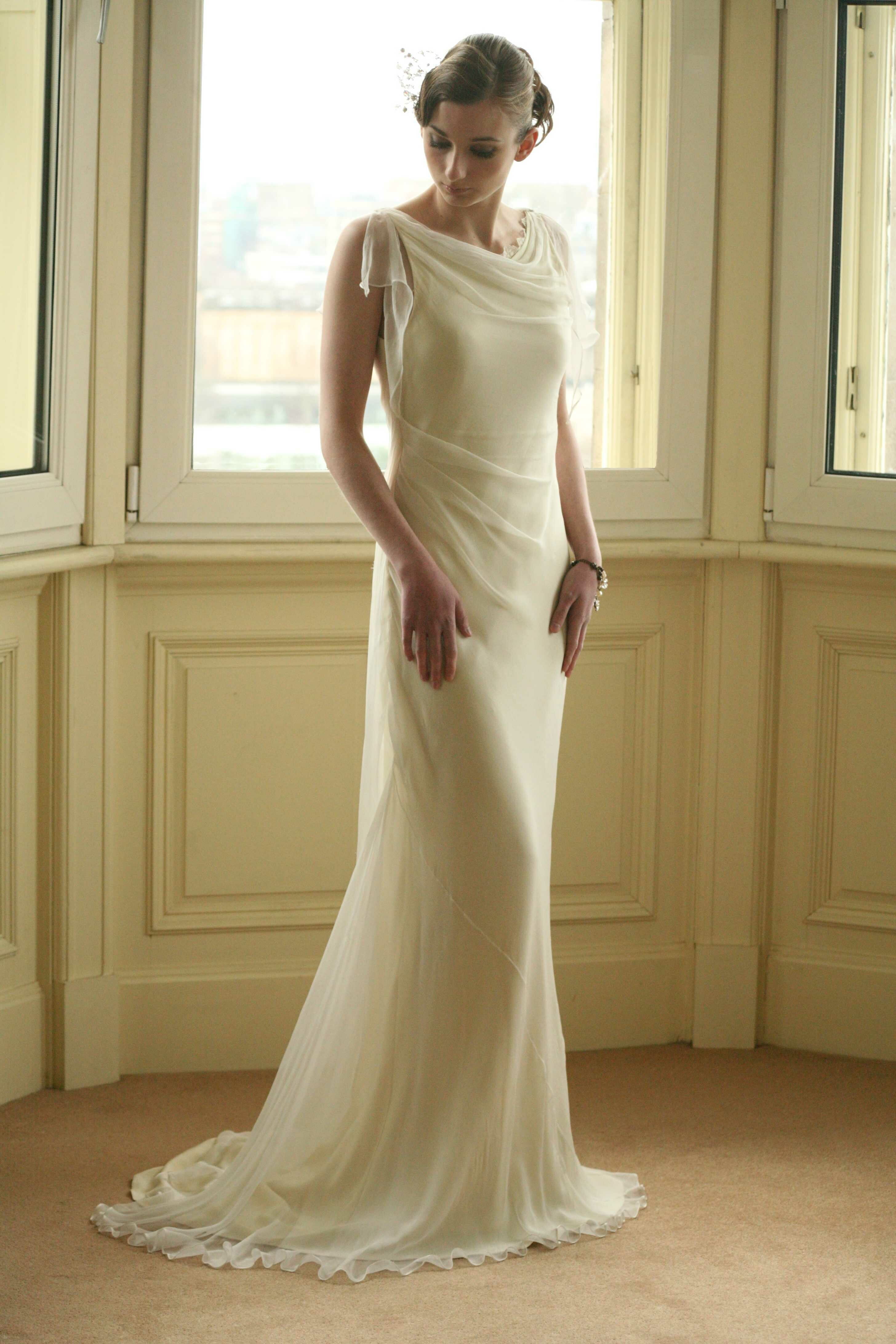 Designer short wedding dresses Photo - 8