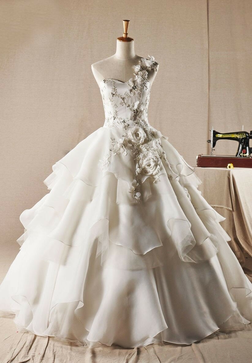 Elegant short wedding dresses Photo - 1