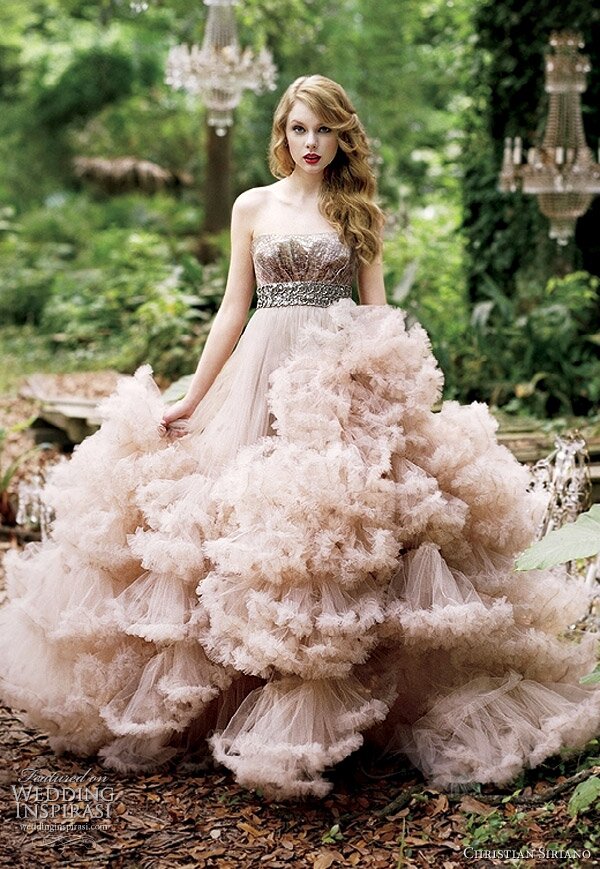Taylor Swift wedding dresses Photo - 2
