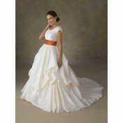 Wedding dresses with sleeves and color Photo - 1