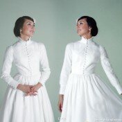 Long sleeve modest wedding dress Photo - 1